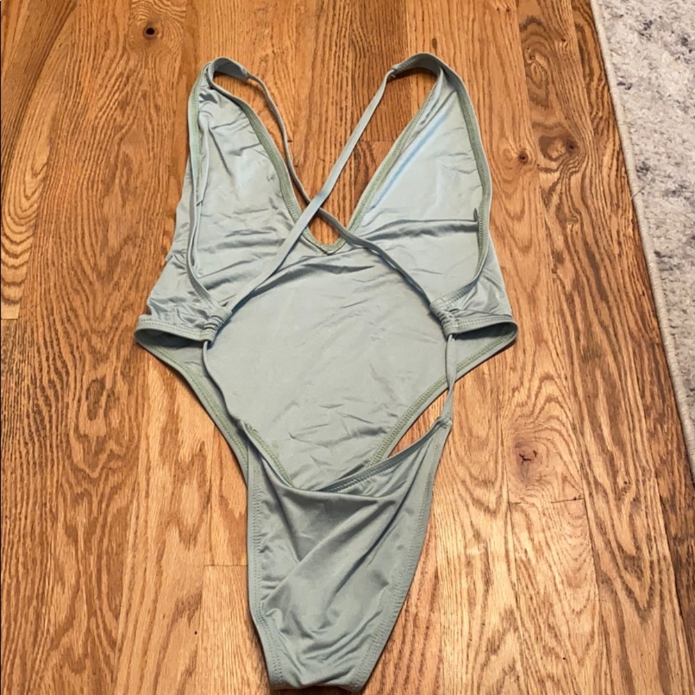 NWT High leg One piece swimsuit - Picture 2 of 3